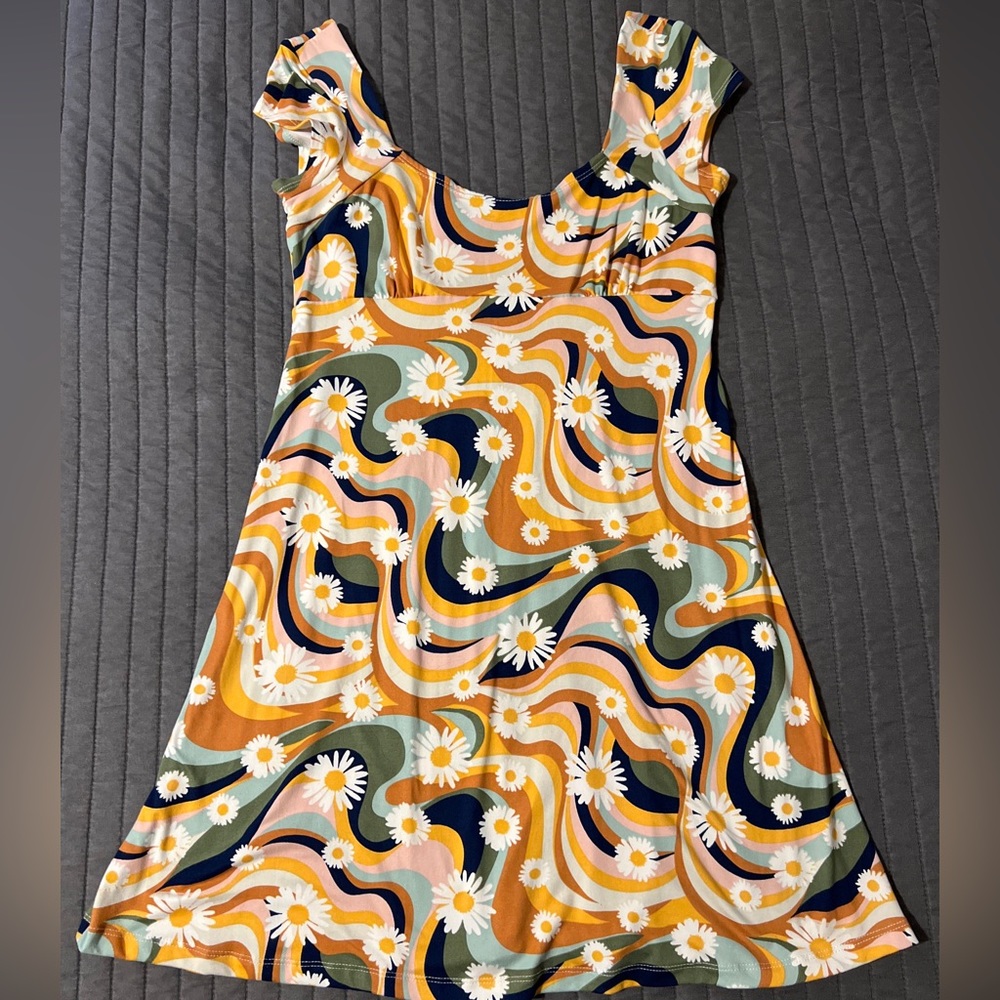 Altar’d State 70’s Inspired Pattern Mini Babydoll dress size medium